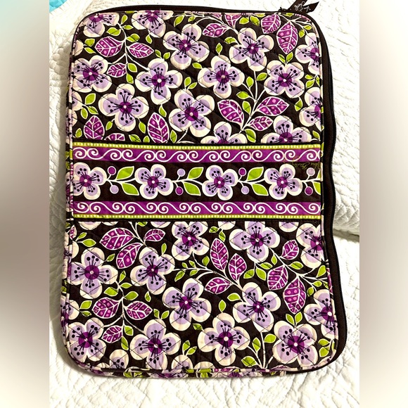 Vera Bradley Plum Petal Flower Laptop Sleeve - Picture 1 of 3